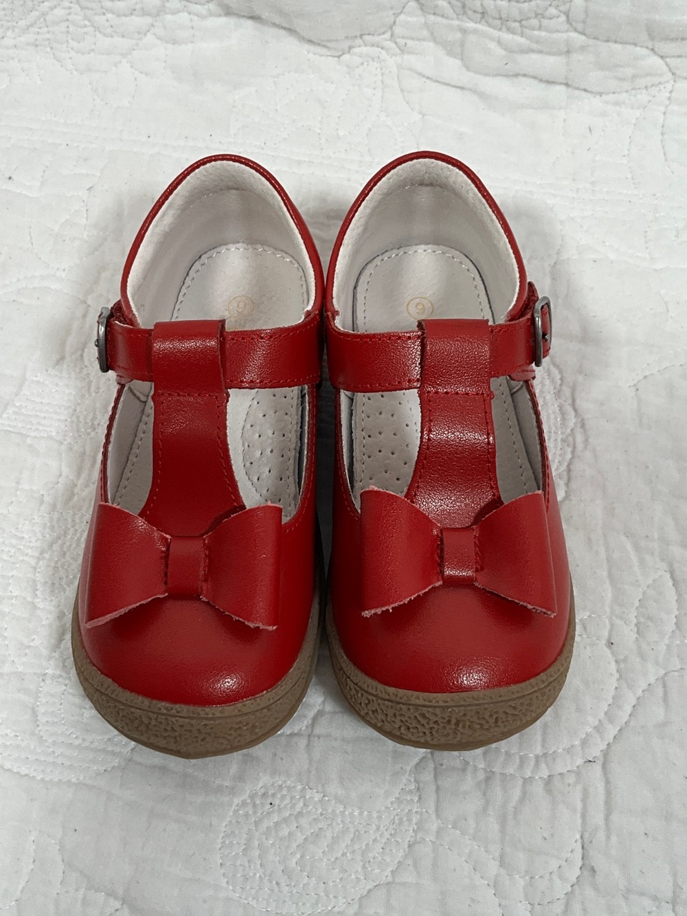 L'Amour Red T-Strap Mary Jane with Bow Accent - Picture 2 of 3